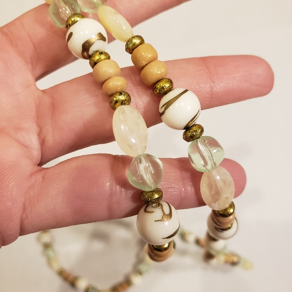 🍓 3/$20 Neutral Color Fashion Necklaces Express - Picture 7 of 8